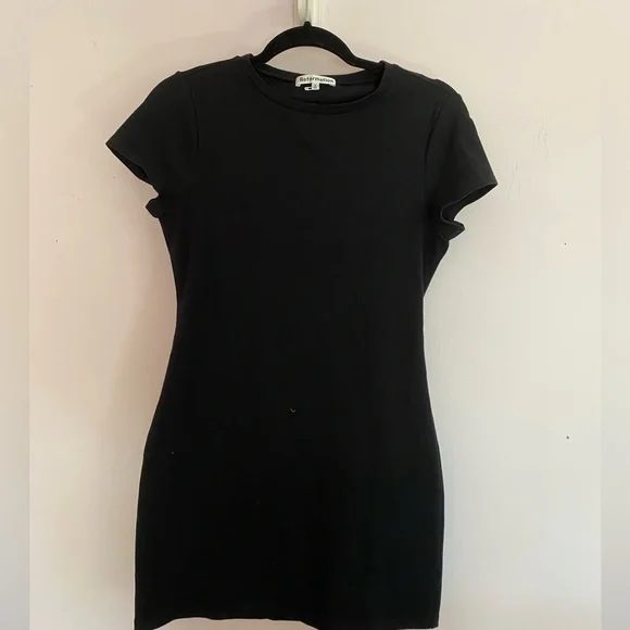 Reformation Nadia Knit Dress
$128
Black - Picture 4 of 4